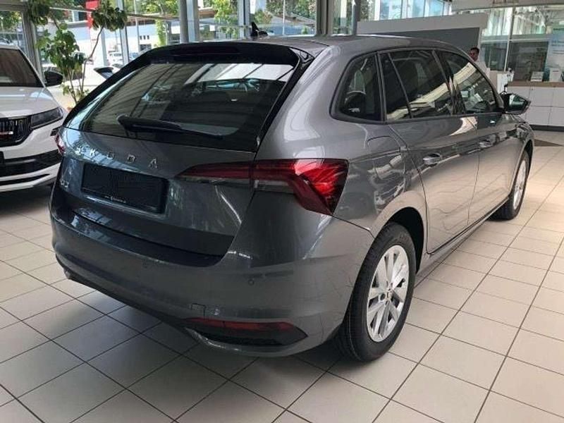 Neu Skoda Scala Selection 116 PS (85 kW) 2025 Grau Kleinwagen