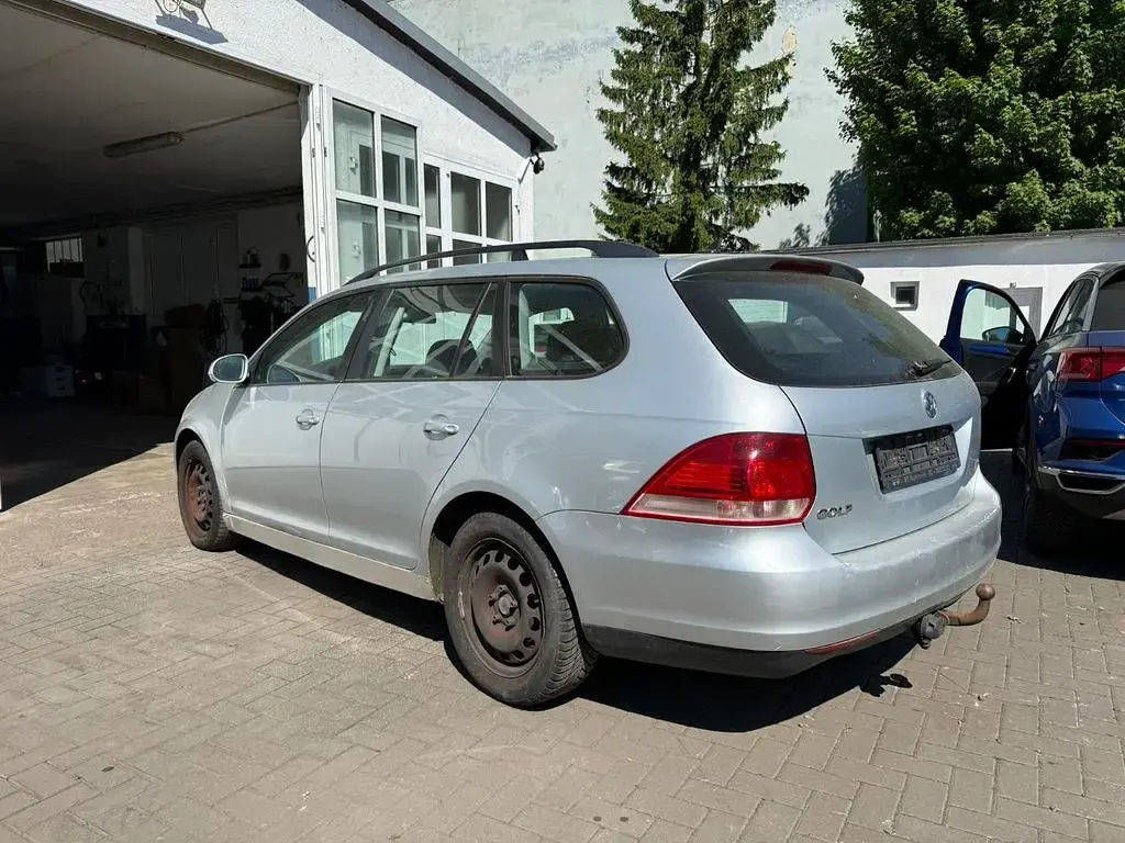 Gebraucht VW Golf V Trendline 105 PS (77 kW) 2008 Silber Kombi