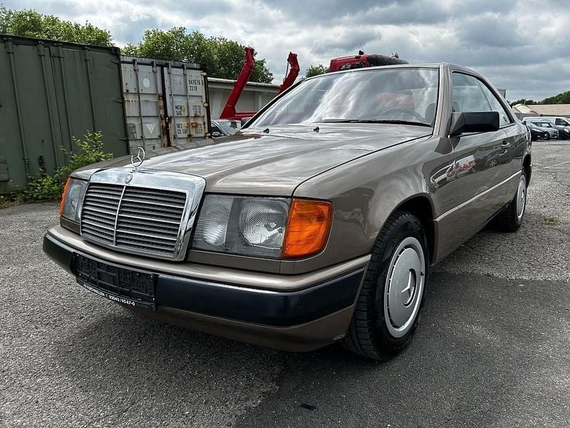 Gebraucht 1989 Mercedes 230 Coupé | 9.900 € - Bild 1/4