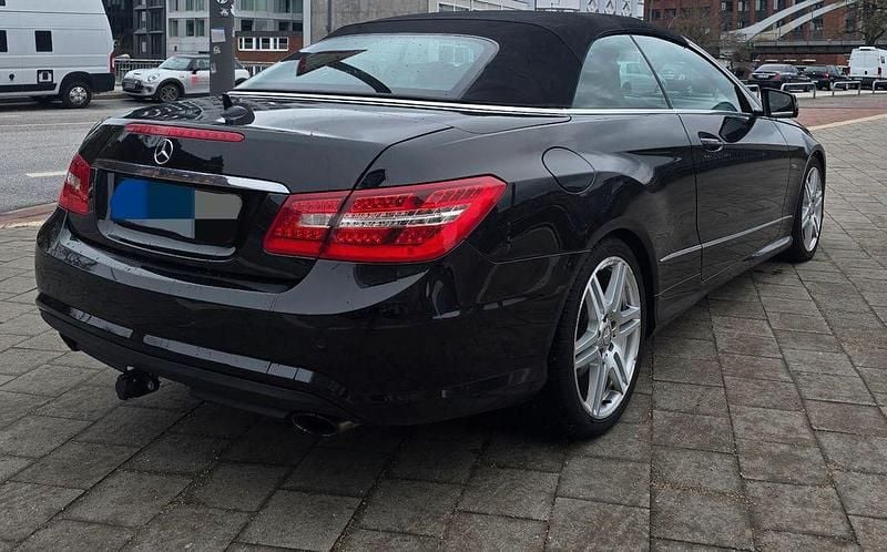Gebraucht Mercedes E350 AMG 231 PS (169 kW) 2010 Schwarz Cabrio