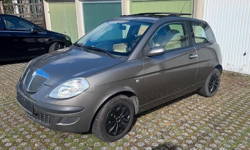 Gebraucht Lancia Ypsilon 68 PS (50 kW) 2006 Braun Kleinwagen