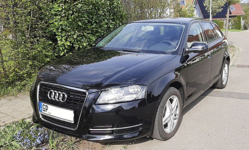 Schwarz Gebraucht 2012 Audi A3 Sportback Limousine | 7.500 € (Superpreis) - Bild 1/3
