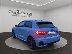 Neu Audi A1 116 PS (85 kW) 2026 Grau (pfeilgrau perleffekt) SUV