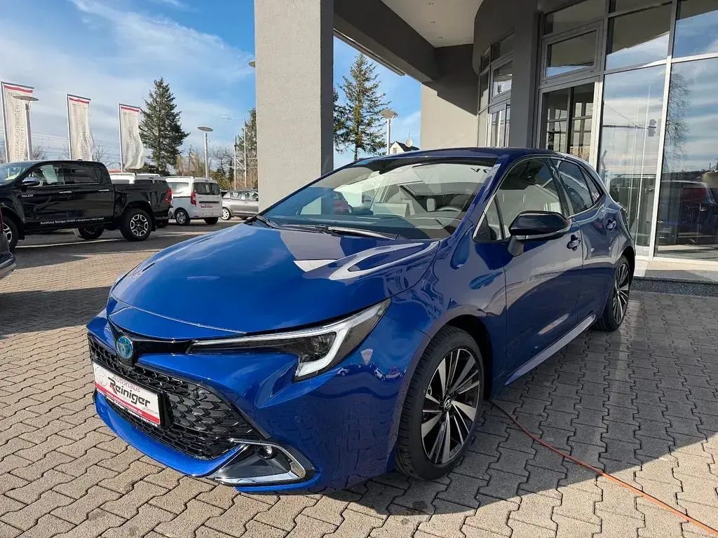 Neu Toyota Corolla 178 PS (130 kW) 2026 Blau metallic Limousine