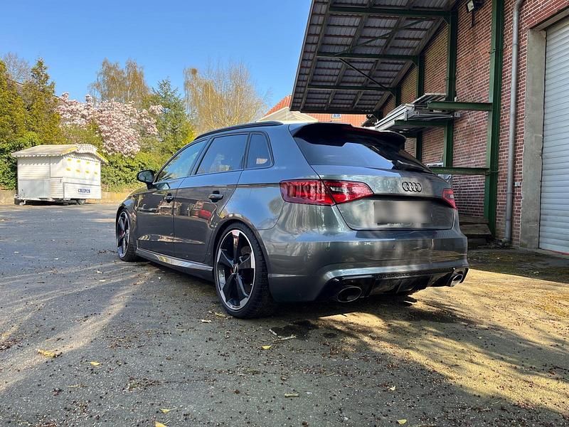 Gebraucht Audi RS3 367 PS (269 kW) 2015 Grau Limousine