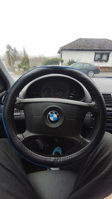 Gebraucht BMW 316 116 PS (85 kW) 2002 Silber Limousine