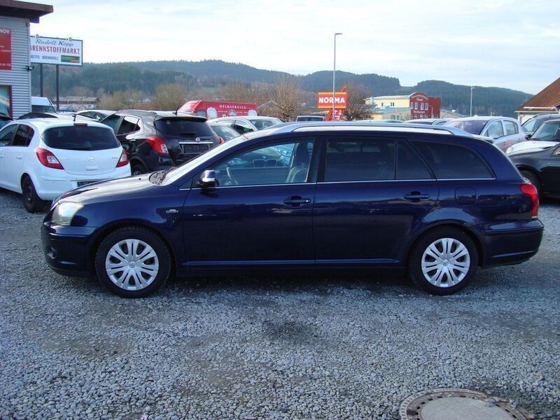 Gebraucht Toyota Avensis Executive 177 PS (130 kW) 2007 Blau Kombi