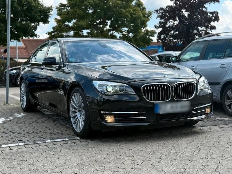 Gebraucht BMW 750 Performance 450 PS (330 kW) 2013 Schwarz Limousine