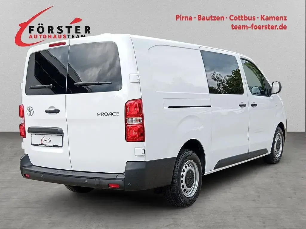 Gebraucht Toyota Proace 144 PS (105 kW) 2025 Weiß Van / Kleinbus
