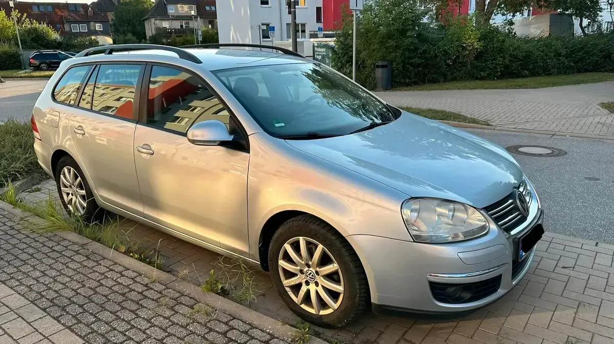 Gebraucht VW Golf V 122 PS (89 kW) 2009 Silber Kombi