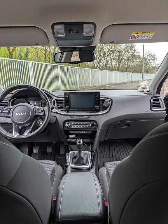 Gebraucht Kia Ceed 160 PS (117 kW) 2022 Schwarz Kleinwagen