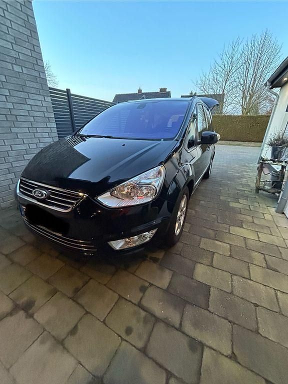Schwarz Gebraucht 2010 Ford Galaxy Titanium Van / Kleinbus | 5.700 € (Guter Preis) - Bild 1/4