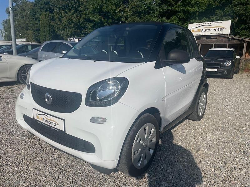 Schwarz Gebraucht 2017 Smart ForTwo Coupé Basis Coupé | 7.990 € (Fairer Preis) - Bild 1/4