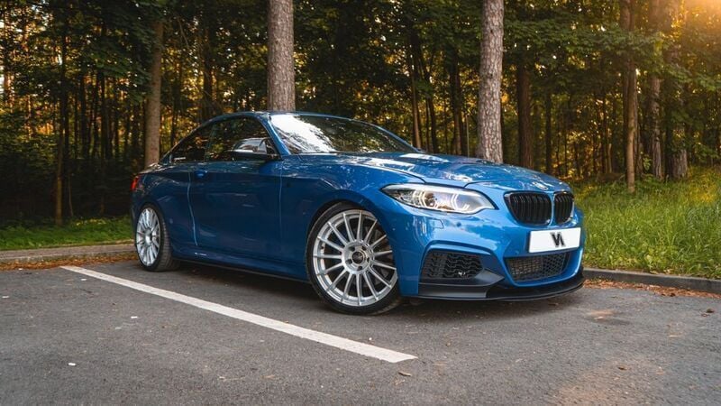 Blau Gebraucht 2016 BMW M235 Performance Coupé | 23.900 € (Fairer Preis) - Bild 1/4