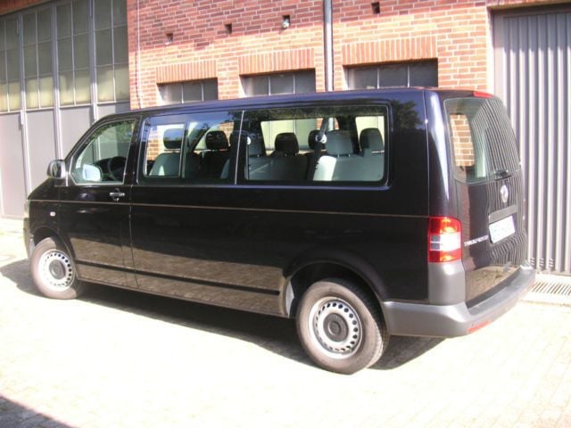 Gebraucht VW T5 102 PS (75 kW) 2014 Schwarz metallic Van