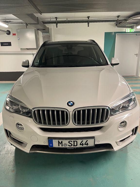 Gebraucht BMW X5 258 PS (189 kW) 2015 Weiß SUV