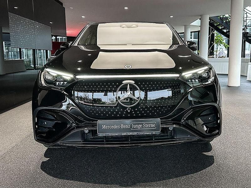 Gebraucht Mercedes EQE500 Night 300 kW (408 PS) 2023 Schwarz SUV