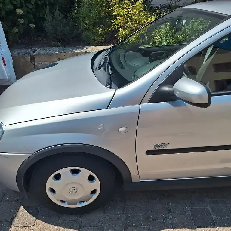 Gebraucht Opel Corsa Njoy 75 PS (55 kW) 2003 Grau Kleinwagen