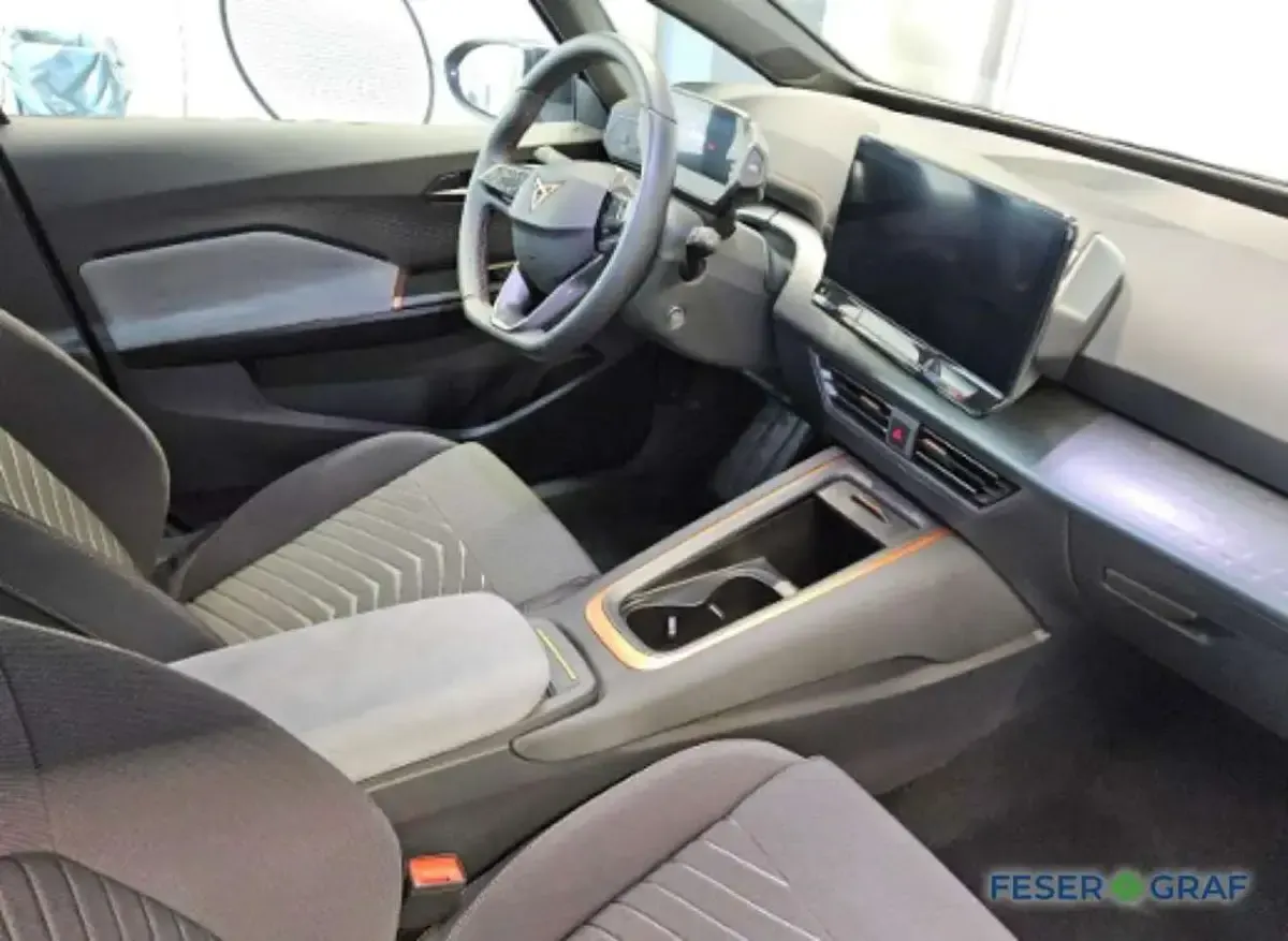Second-hand Cupra Born 150 kW (204 CP) 2024 Gri Hatchback