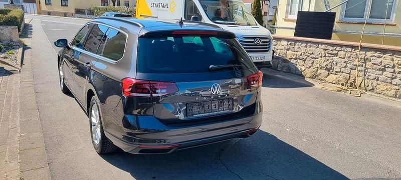 Gebraucht VW Passat Business 150 PS (110 kW) 2019 Mangangrau Kombi