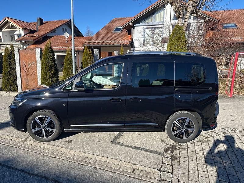 Gebraucht VW Caddy Style 114 PS (83 kW) 2024 Schwarz Van / Kleinbus