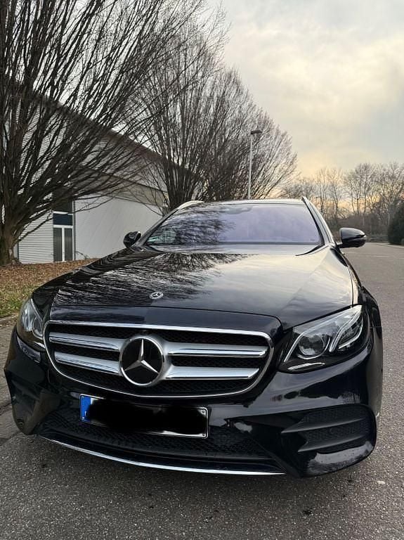 Gebraucht Mercedes E450 AMG line 367 PS (269 kW) 2018 Schwarz Limousine