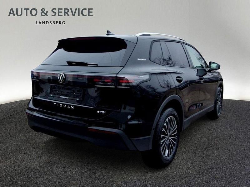 Neu VW Tiguan 150 PS (110 kW) 2025 Schwarz SUV