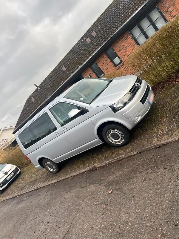 Gebraucht VW T5 140 PS (102 kW) 2015 Silber Van