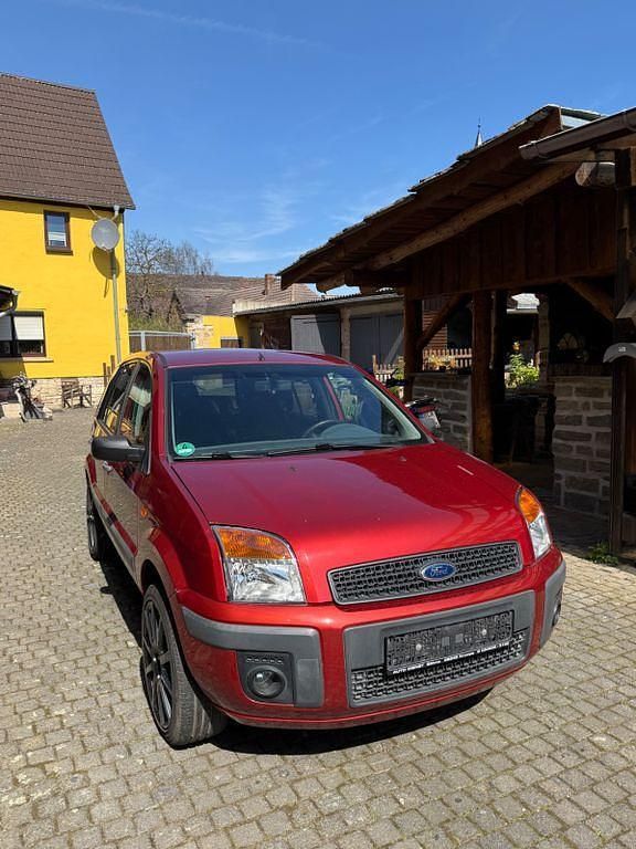 Gebraucht Ford Fusion 80 PS (58 kW) 2006 Rot Kleinwagen