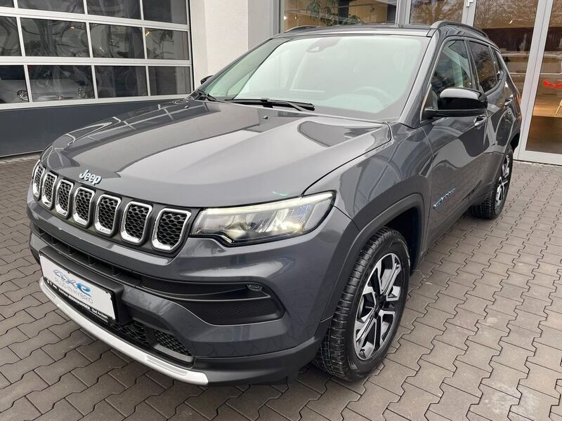 Graphite grey Gebraucht 2022 Jeep Compass Limited SUV | 32.890 € (Fairer Preis) - Bild 1/4