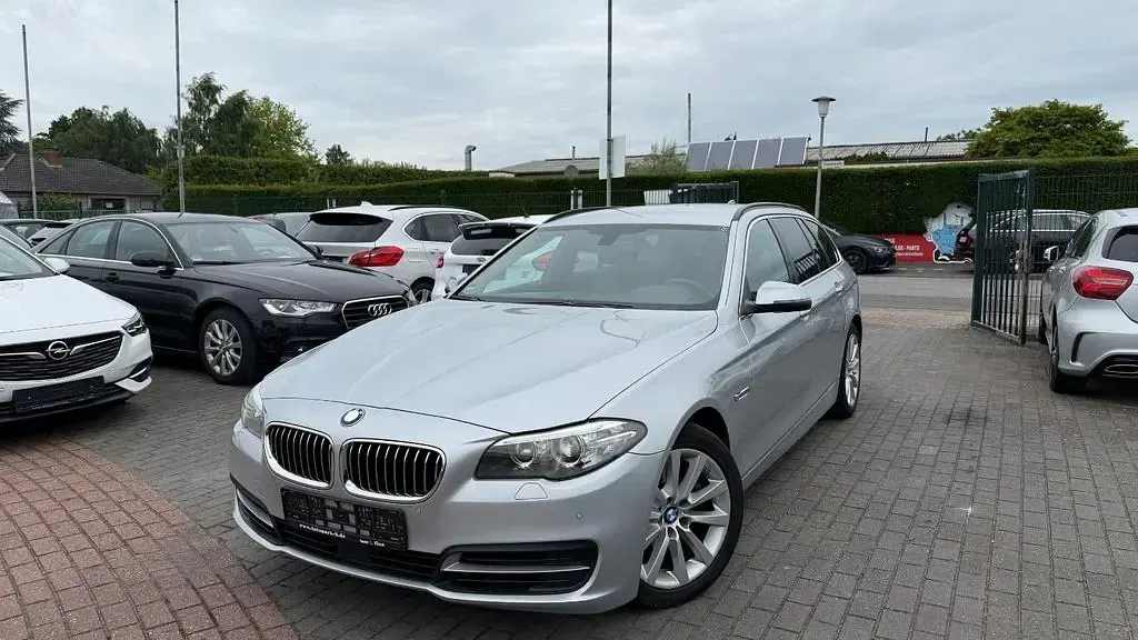 Gebraucht BMW 525 Performance 218 PS (160 kW) 2014 Silber (glaciersilber) Kombi