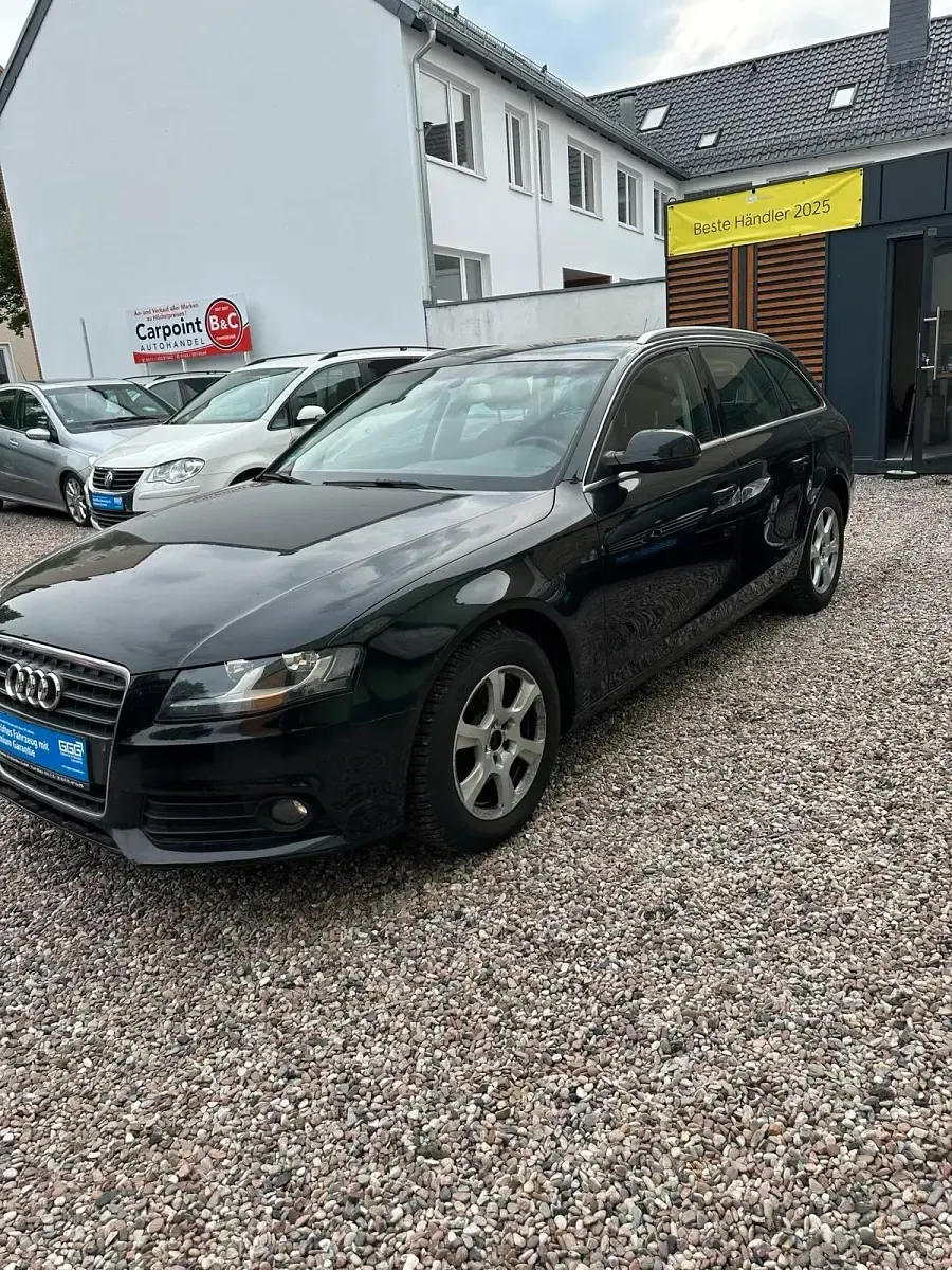 Gebraucht Audi A4 Attraction 120 PS (88 kW) 2009 Brillantschwarz Kombi
