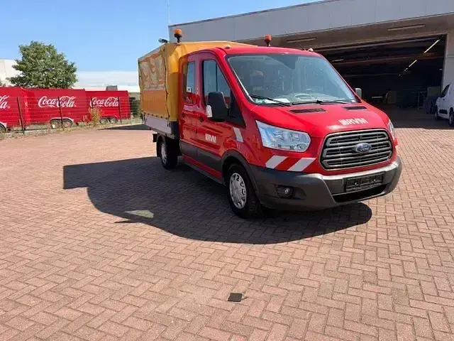 Gebraucht Ford Transit 131 PS (96 kW) 2017 Rot Van