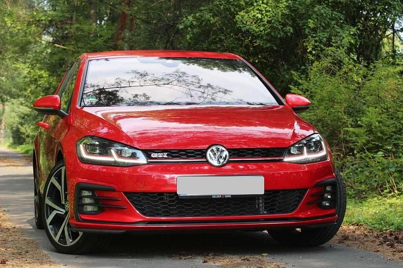 Rot Gebraucht 2018 VW Golf VII GTI Kleinwagen | 23.300 € (Fairer Preis) - Bild 1/4