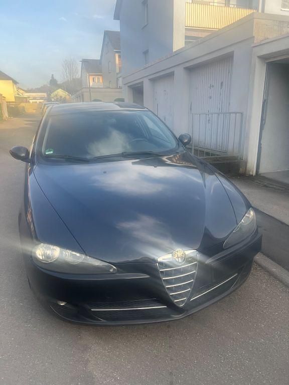 Gebraucht Alfa Romeo 147 120 PS (88 kW) 2007 Schwarz Kleinwagen