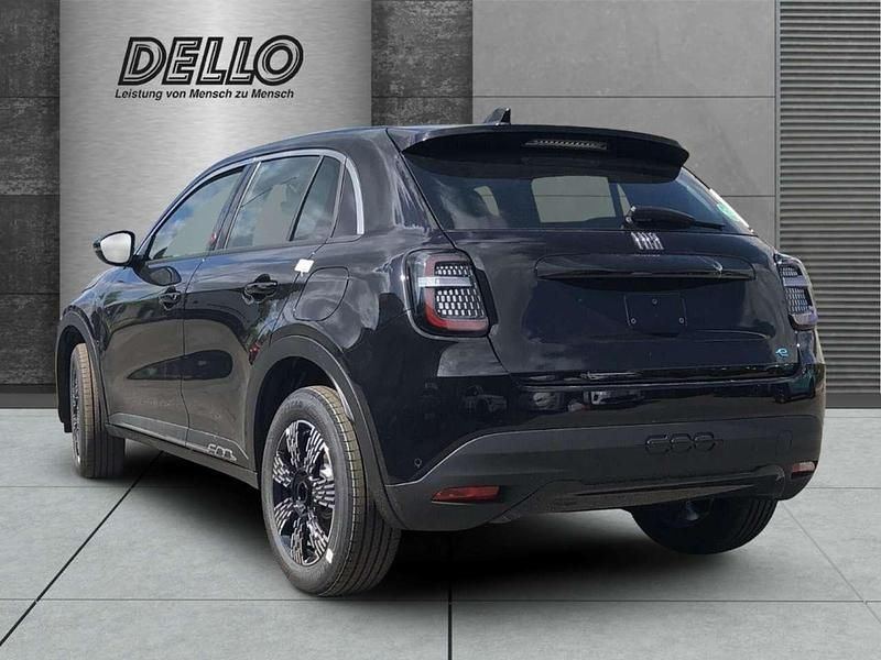 Neu Fiat 600 Red 114 kW (156 PS) 2026 Schwarz uni (601/5dl) SUV
