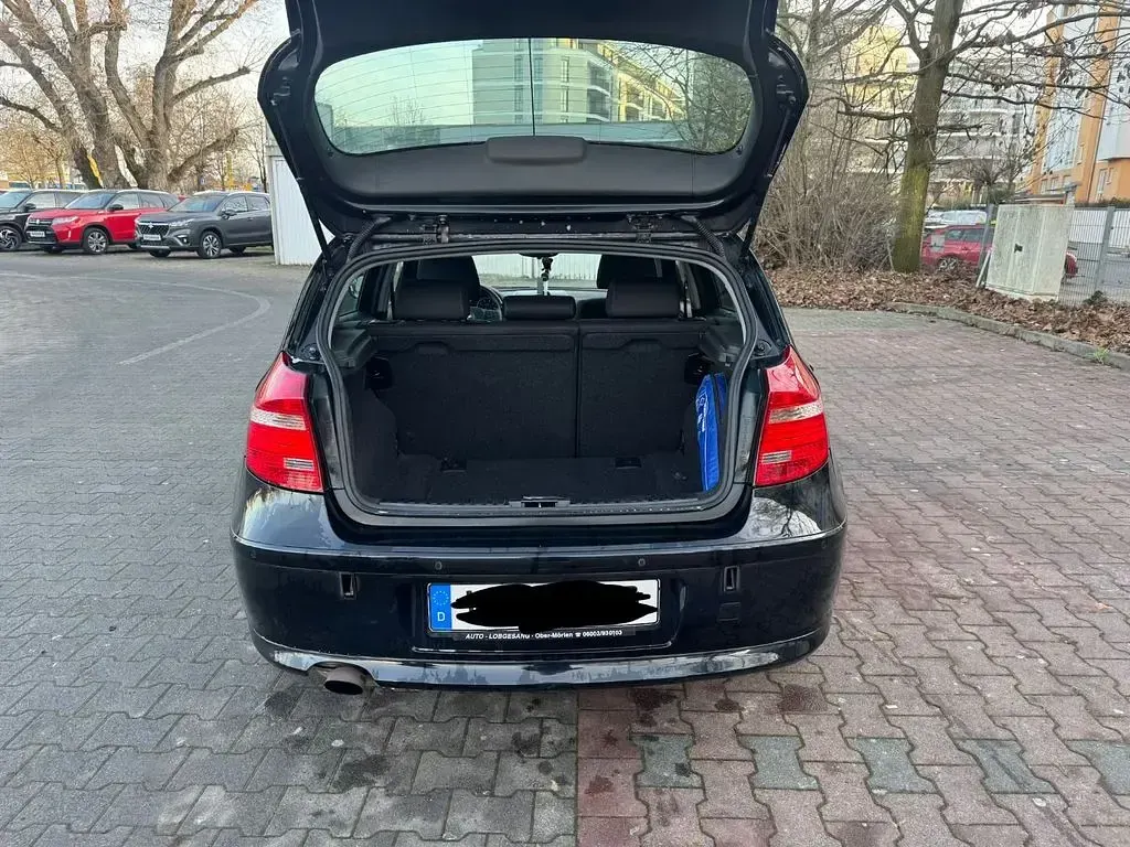 Gebraucht BMW 116 Sport Line 122 PS (89 kW) 2011 Schwarz Kleinwagen