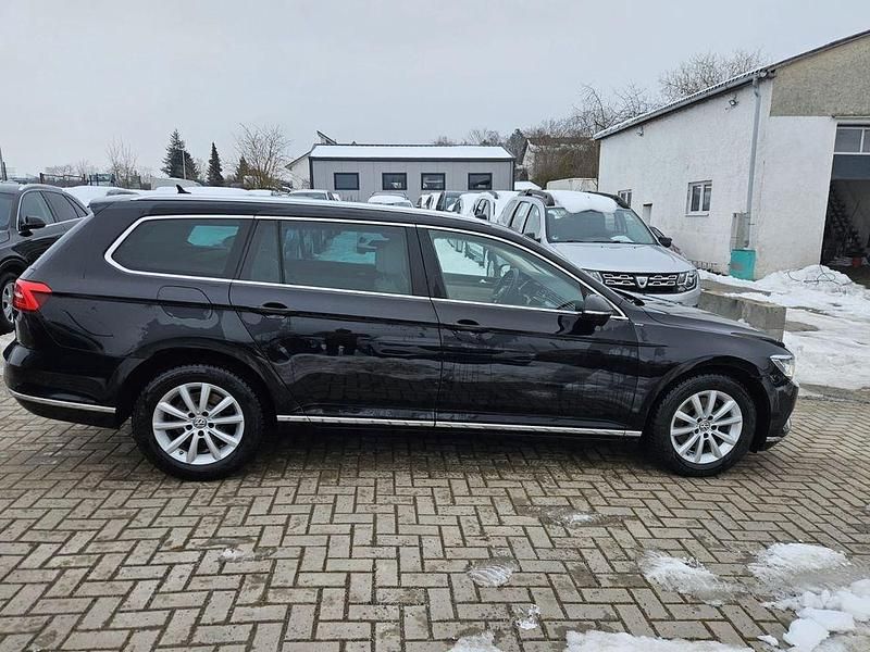 Gebraucht VW Passat Highline 150 PS (110 kW) 2019 Schwarz Kombi