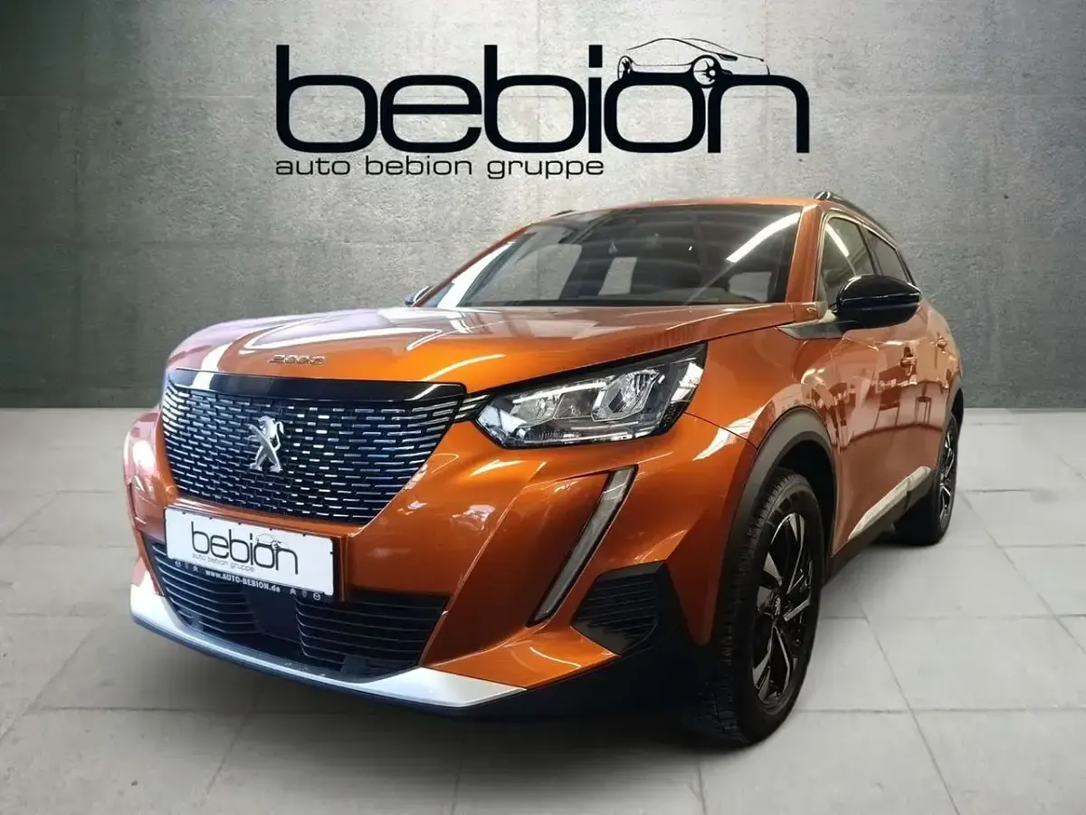 Gebraucht Peugeot 2008 Allure 101 PS (74 kW) 2023 SUV