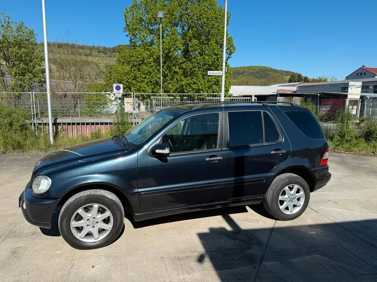 Brugt Mercedes ML320 218 HK (160 kW) 2002 Blå SUV