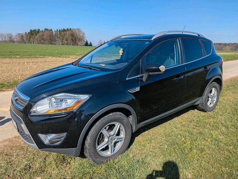 Gebraucht Ford Kuga 140 PS (102 kW) 2009 Schwarz SUV