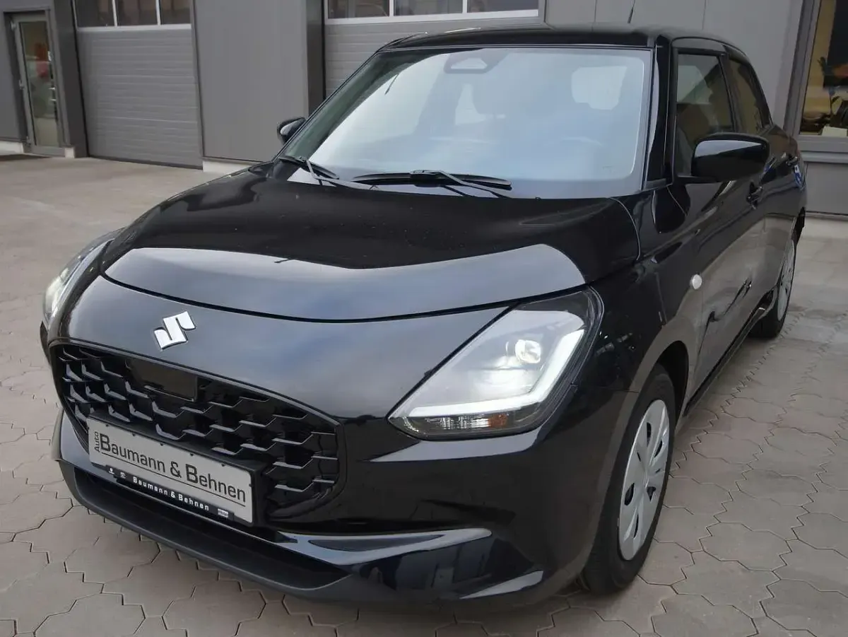 Gebraucht Suzuki Swift Club 83 PS (61 kW) 2026 Super black pearl Kleinwagen