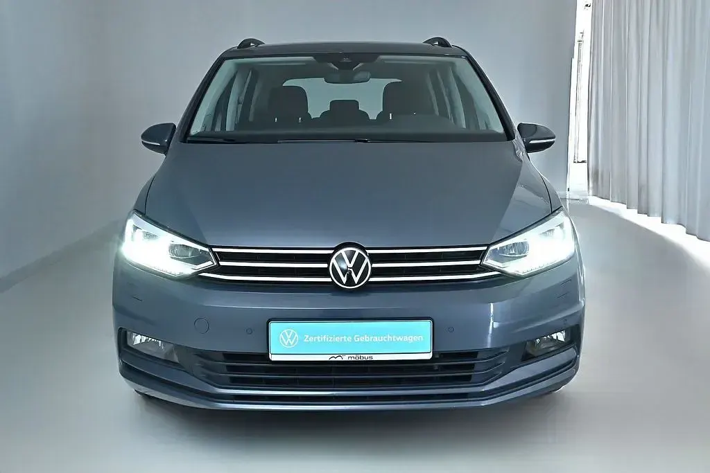 Gebraucht VW Touran Comfortline 150 PS (110 kW) 2023 Delfingrau metallic Van / Kleinbus