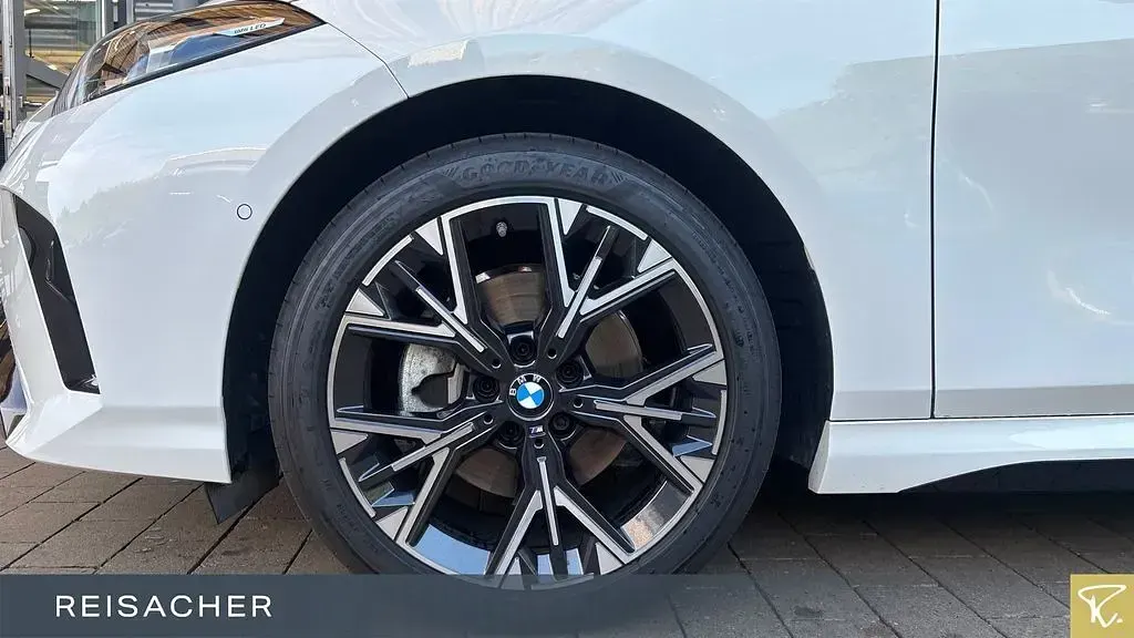 Gebraucht BMW 120 Efficient Dynamics 150 PS (110 kW) 2026 Alpinweiß uni Kleinwagen