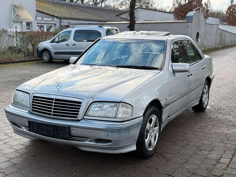 Silber Gebraucht 1997 Mercedes C280 Elegance Limousine | 6.000 € (Fairer Preis) - Bild 1/4