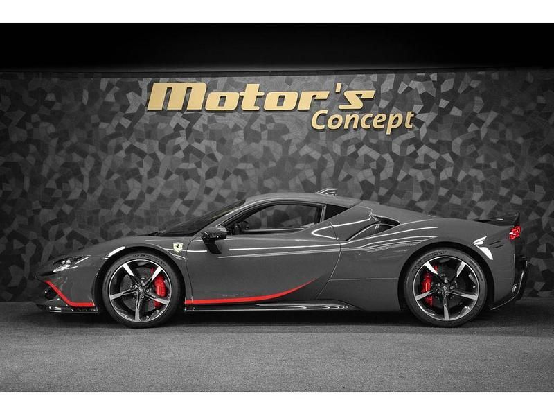 Gebraucht Ferrari SF90 999 PS (734 kW) 2022 Grau