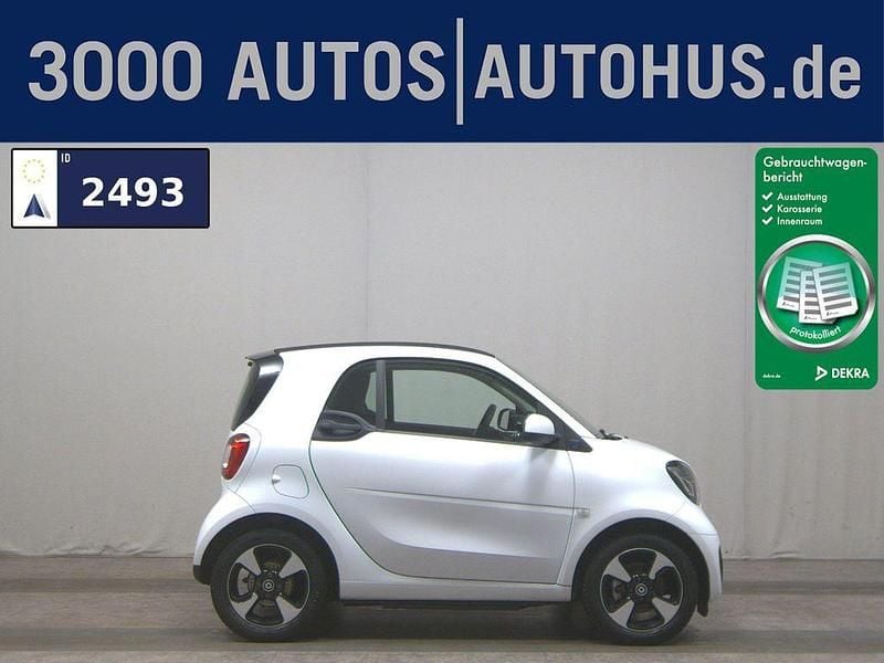 Weiß Gebraucht 2022 Smart ForTwo Electric Drive Passion Kleinwagen | 11.480 € (Guter Preis) - Bild 1/4
