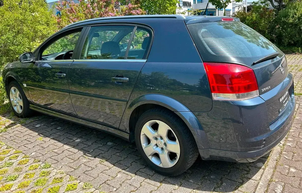 Gebraucht Opel Signum 155 PS (114 kW) 2006 Blau Kleinwagen