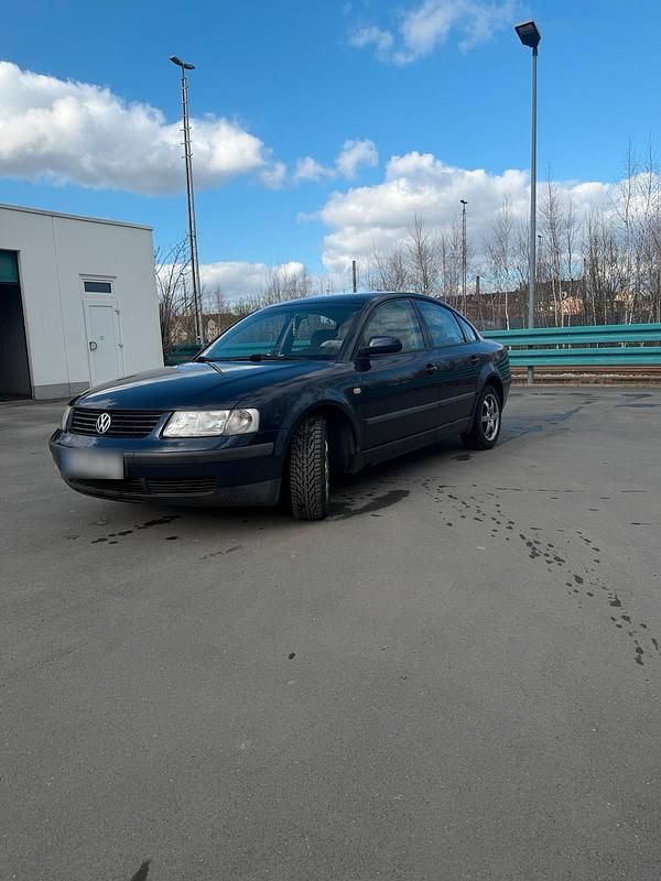 Gebraucht VW Passat 120 PS (88 kW) 1999 Limousine