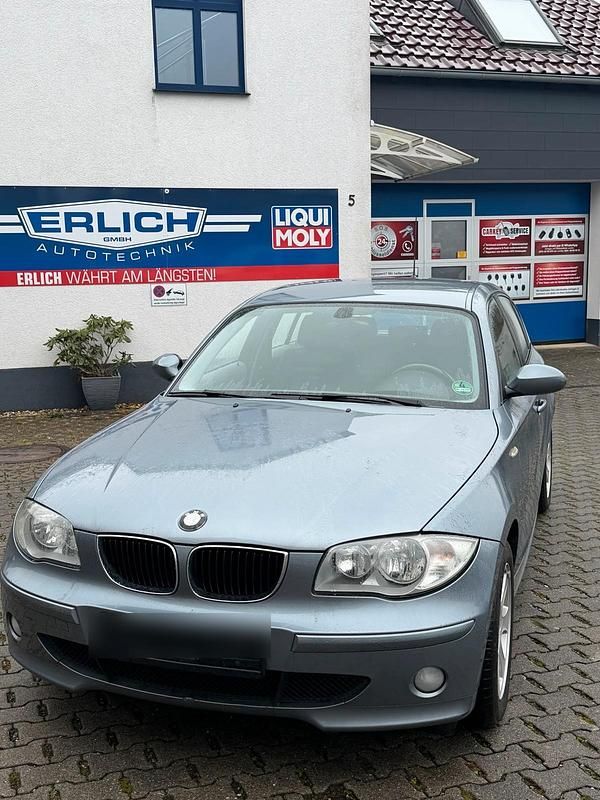 Gebraucht BMW 118 130 PS (95 kW) 2004 Silber Kleinwagen